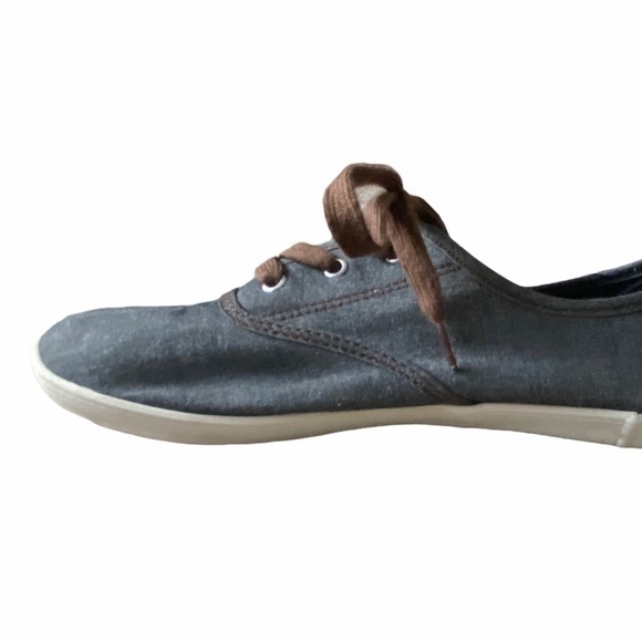 Zac and Zoe Chambray Gray Nolan Sneakers Sz. 4 1/2 - Picture 5 of 11